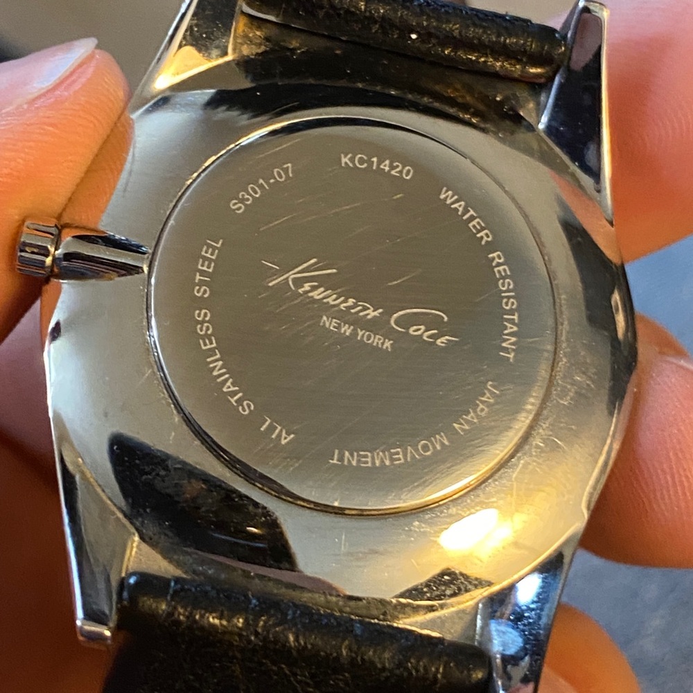 Kenneth Cole Watch - Picture 4 of 4